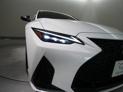 صورة مصغرة 46 لـ 2023 Lexus IS