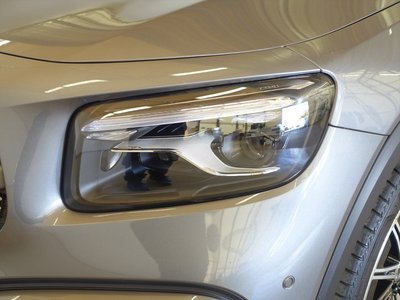 MERCEDES-BENZ GLB - 8