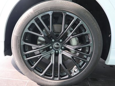 صورة مصغرة 128 لـ 2024 AUDI Q8