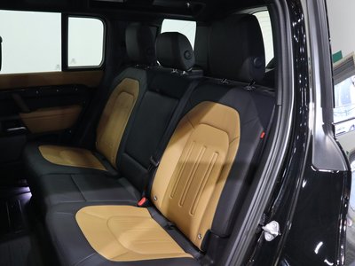 LAND ROVER DEFENDER - 5