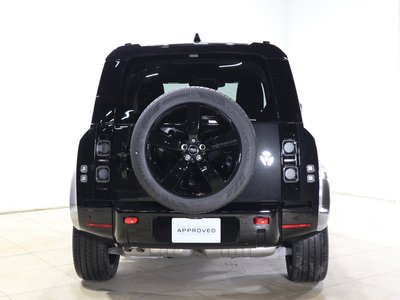 LAND ROVER DEFENDER - 7