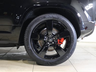 LAND ROVER DEFENDER - 9