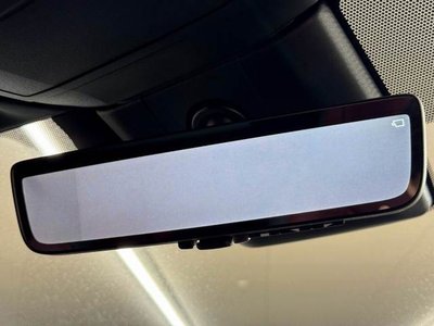 صورة 9 لـ 2023 Lexus RX