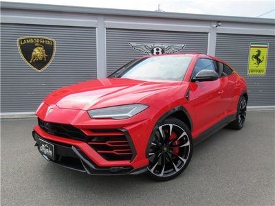LAMBORGHINI URUS - 1