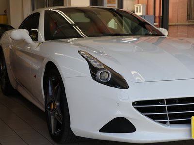 FERRARI CALIFORNIA T - 7