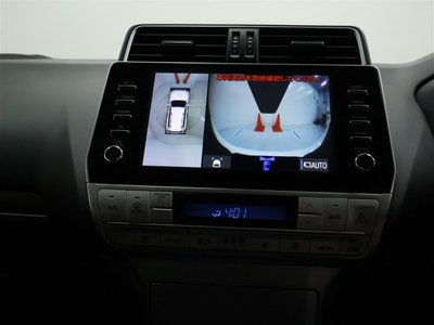 TOYOTA LAND CRUISER PRADO - 9