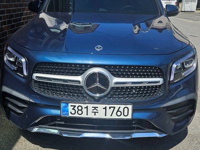 MERCEDES-BENZ GLB - 4