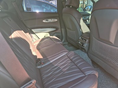 صورة مصغرة 16 لـ 2023 Genesis GV70