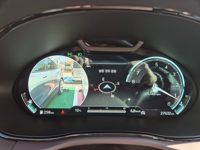 صورة 8 لـ 2023 Genesis GV70