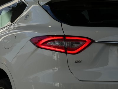MASERATI LEVANTE - 4