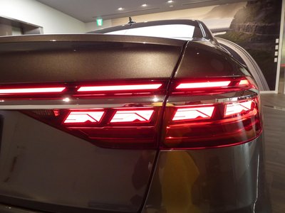 صورة مصغرة 111 لـ 2025 AUDI S8