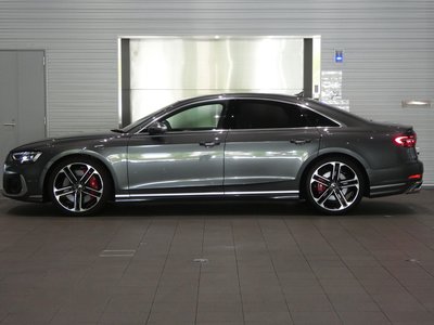 صورة 3 لـ 2025 AUDI S8