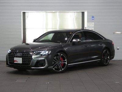 صورة 1 لـ 2025 AUDI S8