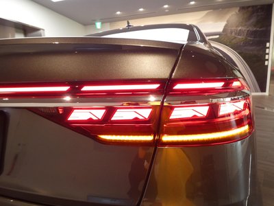 صورة مصغرة 113 لـ 2025 AUDI S8
