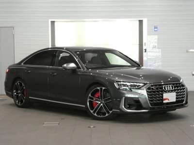 صورة 8 لـ 2025 AUDI S8