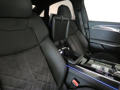 صورة مصغرة 76 لـ 2025 AUDI S8