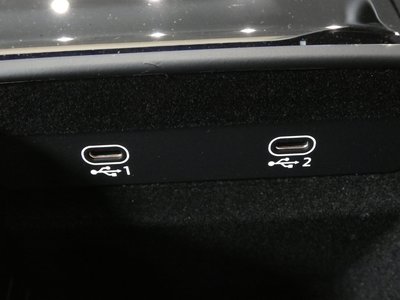 صورة مصغرة 72 لـ 2025 AUDI S8