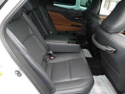 صورة 9 لـ 2025 Toyota CROWN CROSSOVER