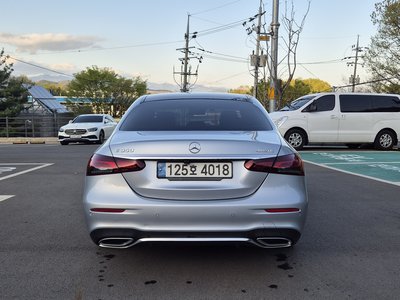 MERCEDES-BENZ E-CLASS - 6