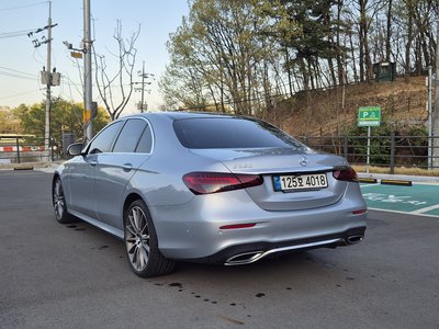 MERCEDES-BENZ E-CLASS - 7