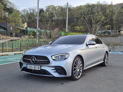MERCEDES-BENZ E-CLASS - 1