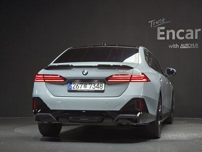 صورة 4 لـ 2025 BMW 5 SERIES