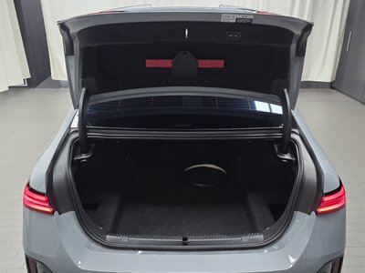 صورة مصغرة 30 لـ 2025 BMW 5 SERIES