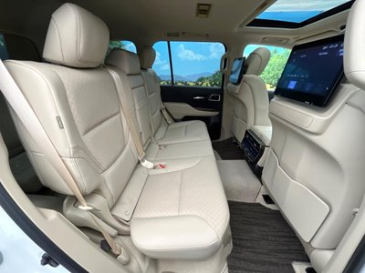 TOYOTA LAND CRUISER 300 - 9