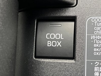 TOYOTA LAND CRUISER 300 - 7