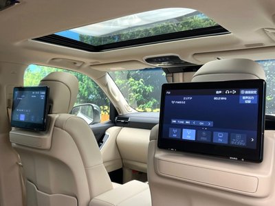 TOYOTA LAND CRUISER 300 - 6