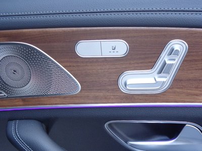 2025 Mercedes-BENZ GLS — миниатюра 30