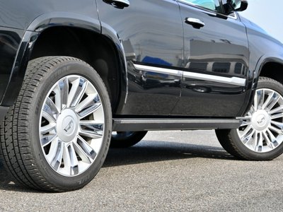 CADILLAC ESCALADE - 8