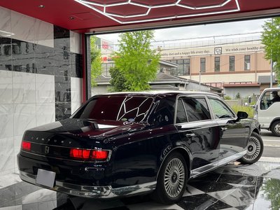 TOYOTA CENTURY - 8
