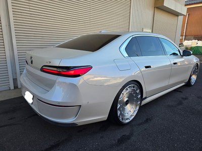 BMW 7 SERIES - 2