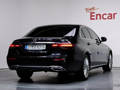 MERCEDES-BENZ E-CLASS - 3