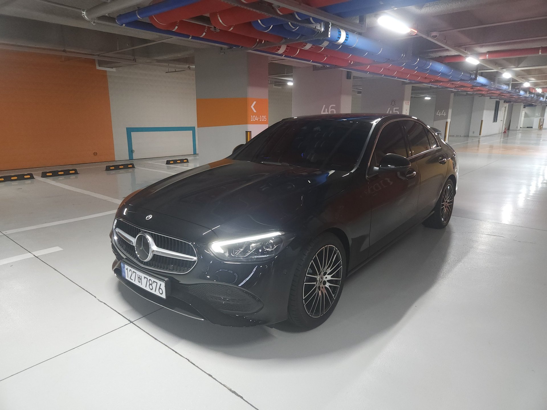 MERCEDES-BENZ C-CLASS - View 1