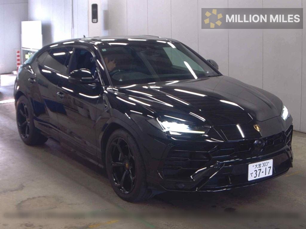 LAMBORGHINI URUS - View 1