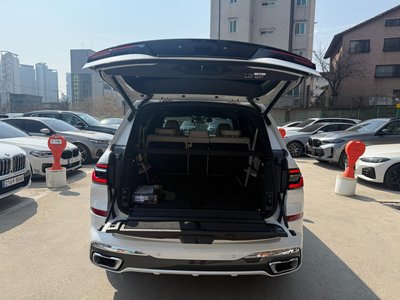 BMW X7 - 7