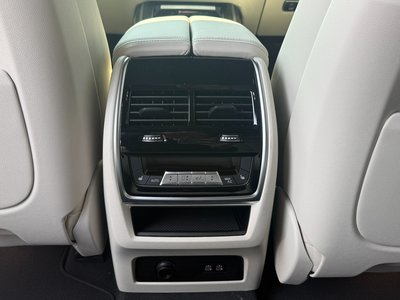 2026 BMW X7 thumbnail 17