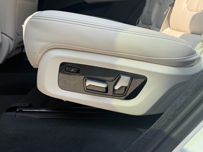 2026 BMW X7 thumbnail 18