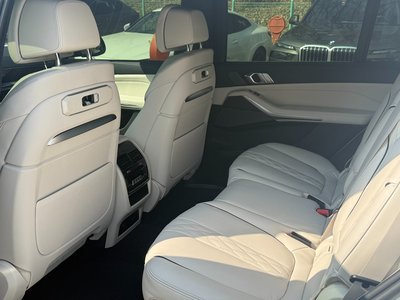 2026 BMW X7 thumbnail 13