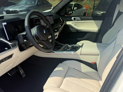 2026 BMW X7 thumbnail 11