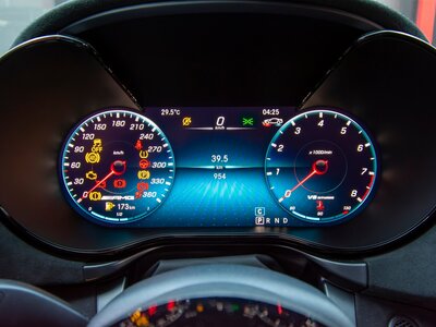 MERCEDES-BENZ GT AMG - 5