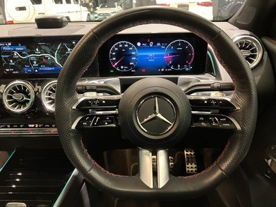 MERCEDES-BENZ GLB - 9