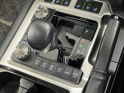 2016 Toyota LAND CRUISER 200 缩略图 42
