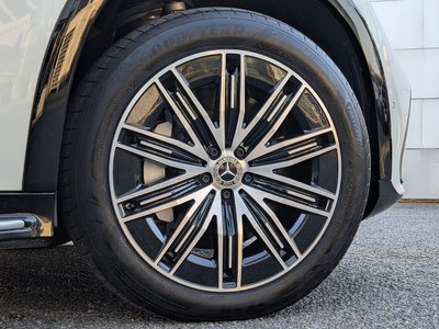 MERCEDES-BENZ EQS - 9