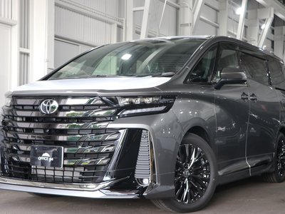 TOYOTA VELLFIRE - 1