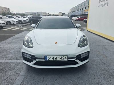 2021 Porsche PANAMERA 照片 1