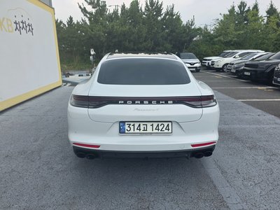 2021 Porsche PANAMERA 照片 6