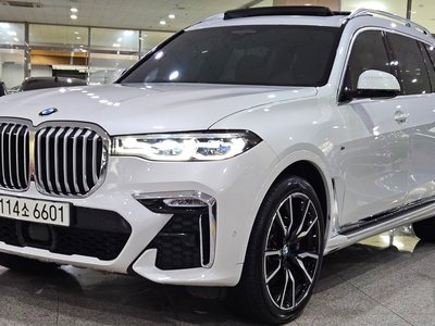 2021 BMW X7 photo 1
